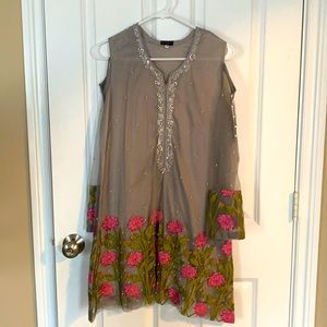 Agha Noor Floral embroidered Kurti